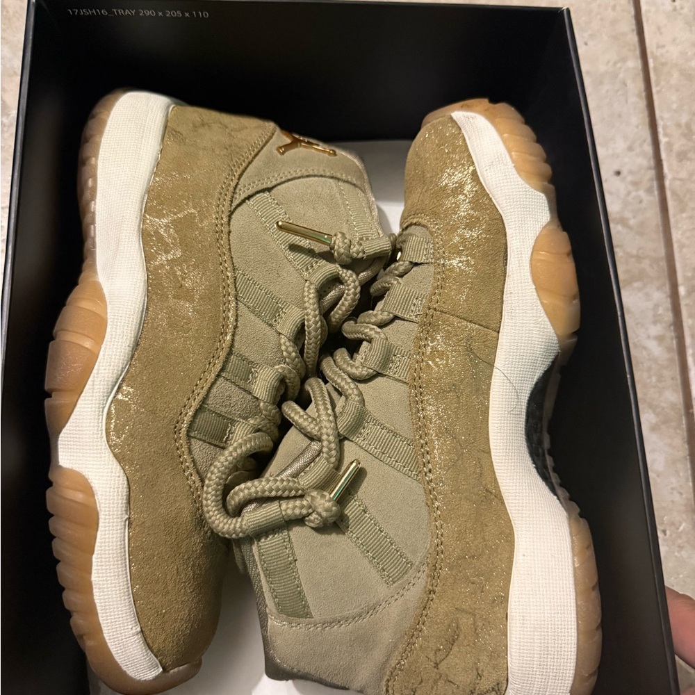 Jordan Retro 11 in Neutral Olive and Stout